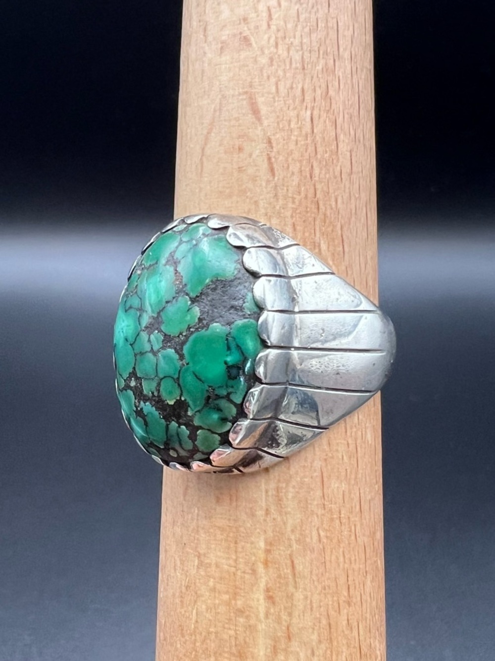 Native American Vintage Green Turquoise Ring - Picture 2 of 8